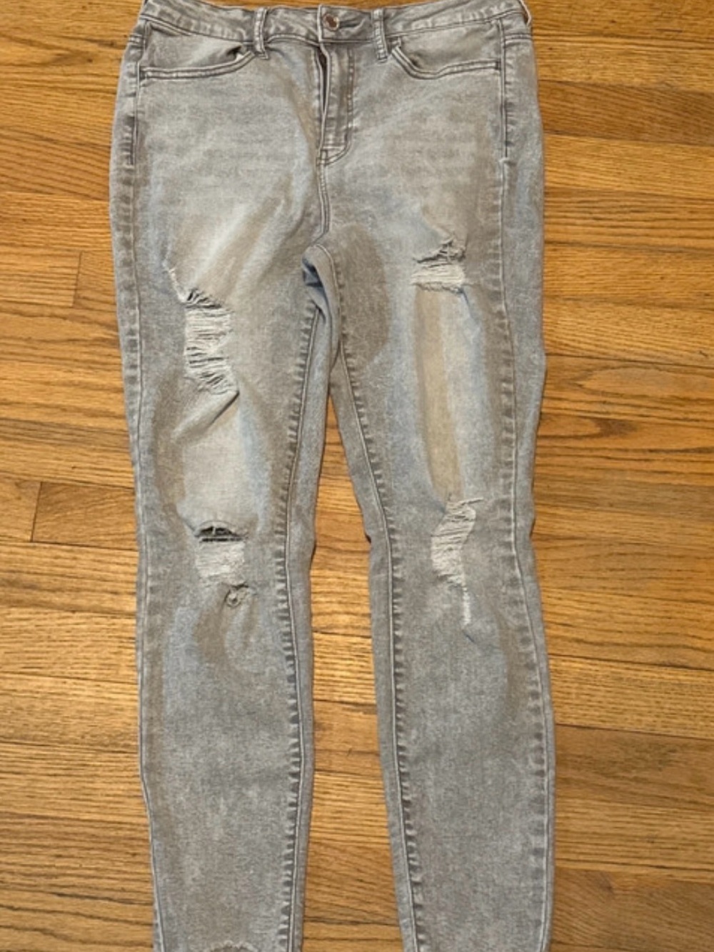 SO Women's Grey Distressed Skinny Jeans